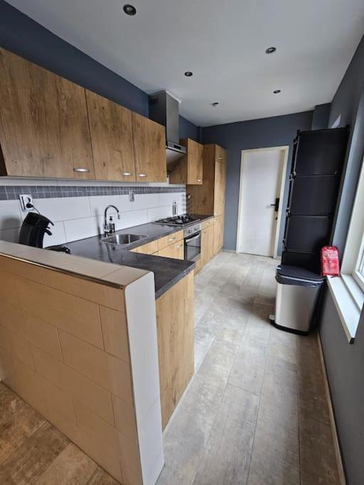 Voormalig Politiebureau Gebruik Welnesstuin Tegen Betaling Bed & Breakfast Ouddorp Bagian luar foto