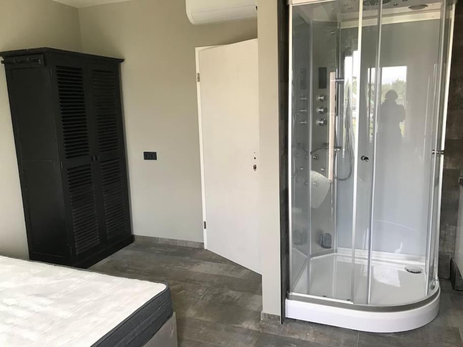 Voormalig Politiebureau Gebruik Welnesstuin Tegen Betaling Bed & Breakfast Ouddorp Bagian luar foto