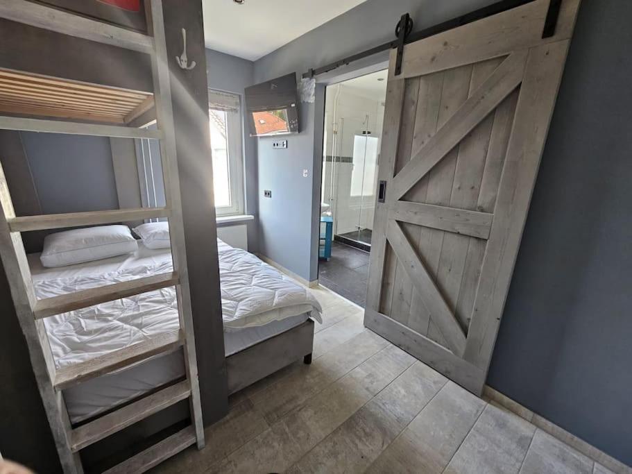 Voormalig Politiebureau Gebruik Welnesstuin Tegen Betaling Bed & Breakfast Ouddorp Bagian luar foto