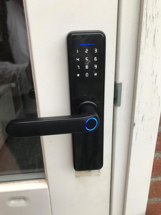 Voormalig Politiebureau Gebruik Welnesstuin Tegen Betaling Bed & Breakfast Ouddorp Bagian luar foto
